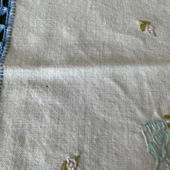 Vintage 3 piece Doily Set Embroidered Ladies - Picture 8 of 10